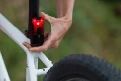 MonkeyLink ML-Light Recharge 30 Lux Set Mit USB-Anschluss -Fahrrad Zone Rear Entnahme 1