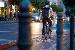 Sigma Infinity Mit Akku Für USB-Ladegerät -Fahrrad Zone Sigma Batterieruecklicht Rueckleuchte Infinity USB Akku 15200 4016224152001c