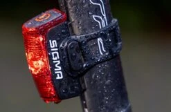 Sigma Infinity Mit Akku Für USB-Ladegerät -Fahrrad Zone Sigma Batterieruecklicht Rueckleuchte Infinity USB Akku 15200 4016224152001f